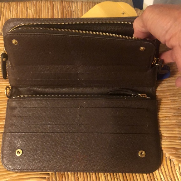 Authentic Louis Vuitton Damier Ebene Long Zippy wallet/organizer! GORGEOUS - Picture 3 of 7